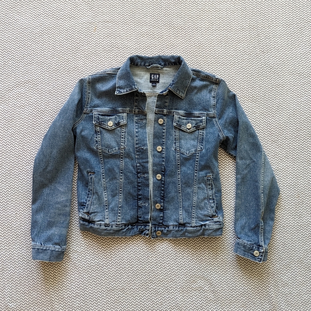 Gap "Icon" denim jacket